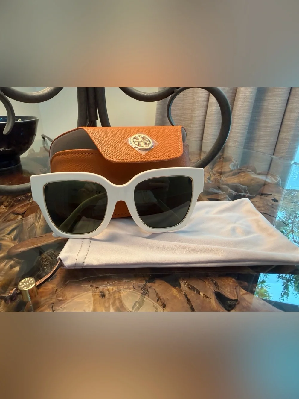 NWT Tory Burch Kira Sunglasses